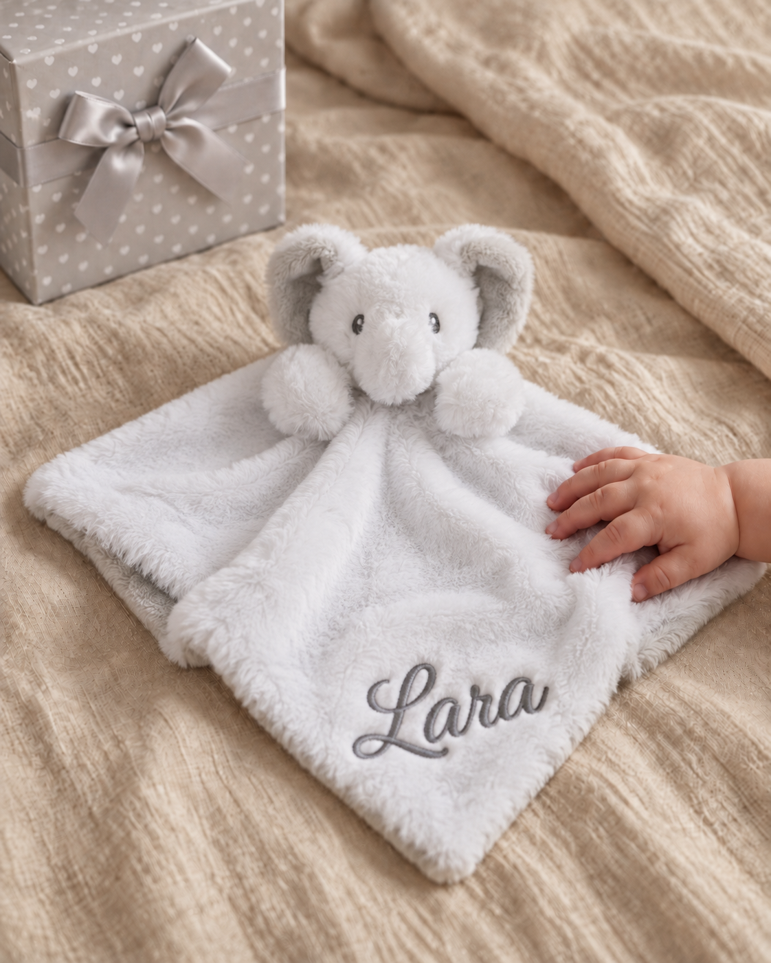 Elephant , 9GQ72-EMB , Personalised Shot ,

Plush elephant baby comforter with an embroidered name