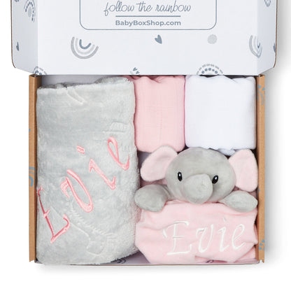 Personalised Baby Gift Set Includes Baby Shower Gifts with Personalised Comforter, Personalised Fleece Baby Blanket, 2 x Muslin Clothes & Gift Card - Pink